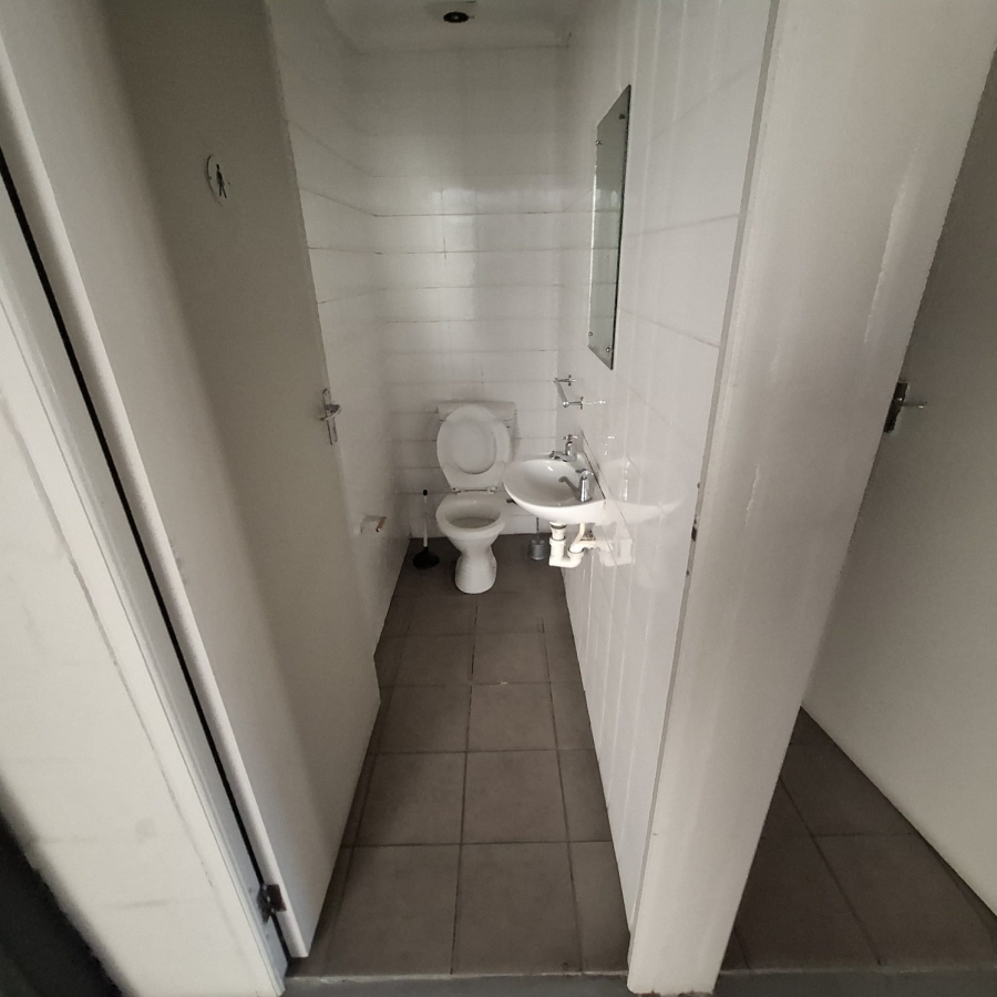 To Let Commercial Property for Rent in Brackenfell Central Western Cape